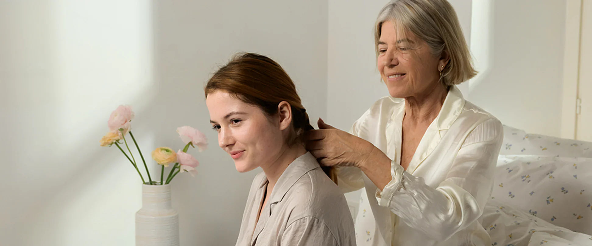 Ideas de regalos de cumpleaños para mamá de 60 años: Elegancia y confort para ella - Magazine Dalfilo