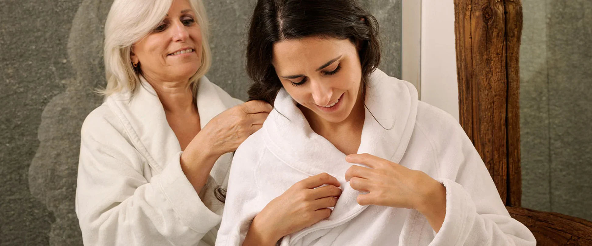 Ideas de regalos de cumpleaños para mamá de 60 años: Elegancia y confort para ella - Magazine Dalfilo