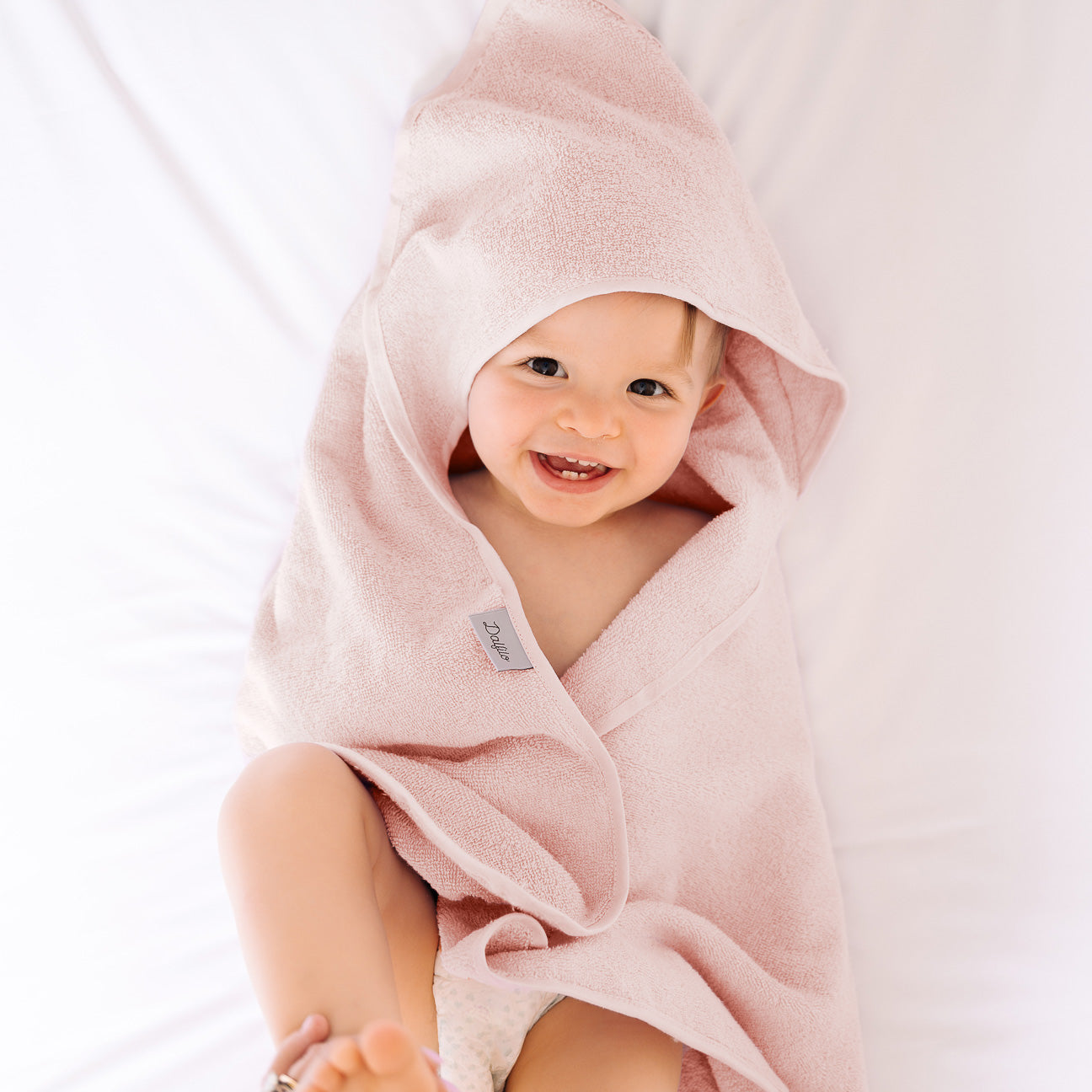 Poncho de bain pour enfant
- Taille unique (2-4 ans)- Blanc- Coton classique - Dalfilo
