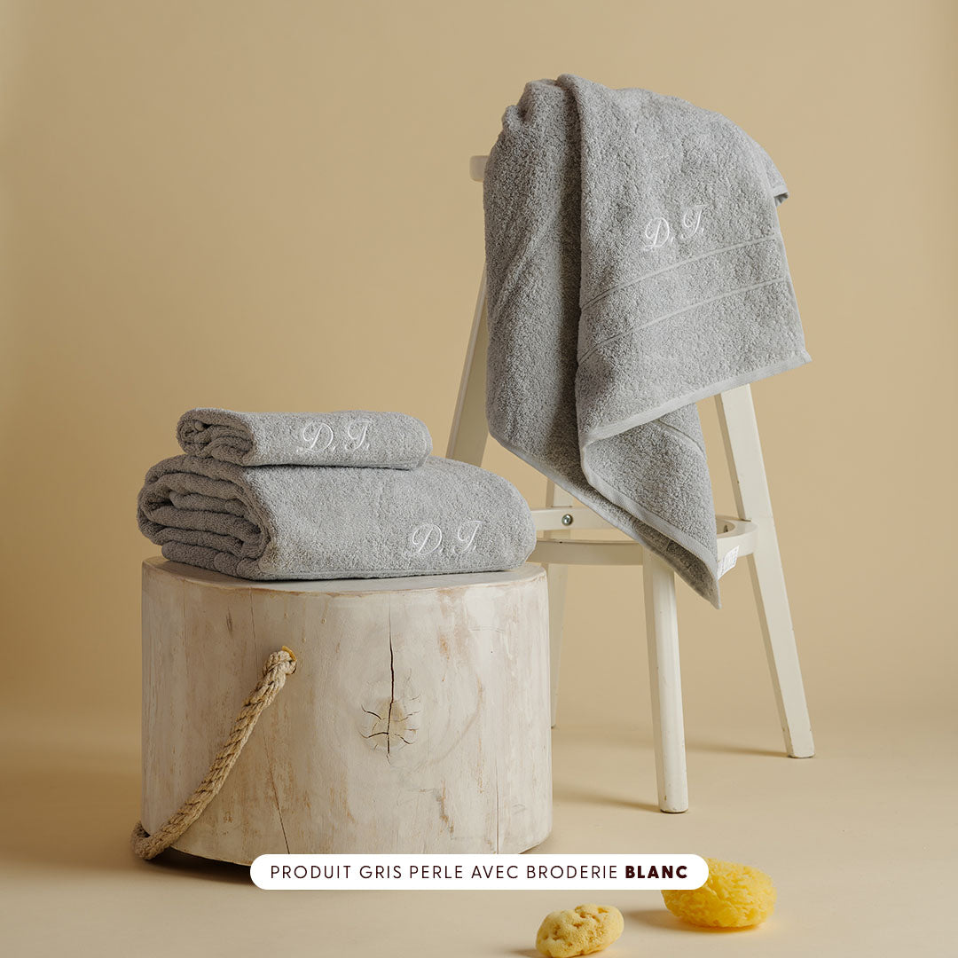Broderie ensemble 4 pieces
 - Dalfilo