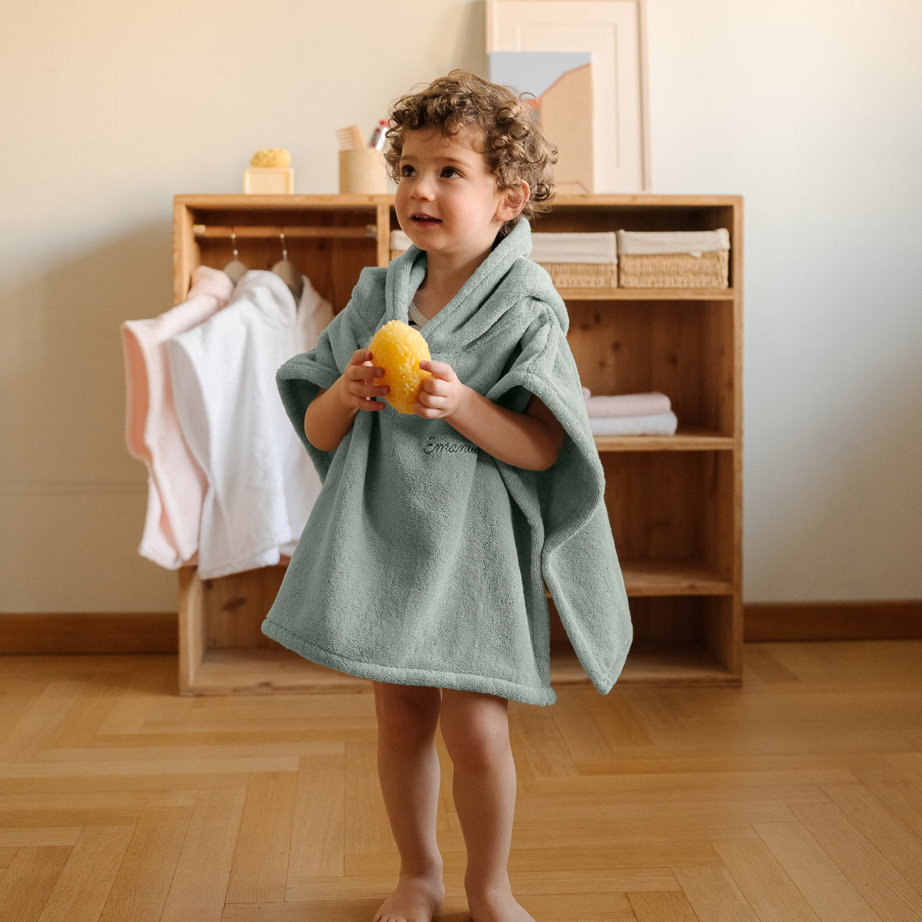Poncho de bain pour enfant
- Taille unique (2-4 ans)- Sauge- Coton classique - Dalfilo