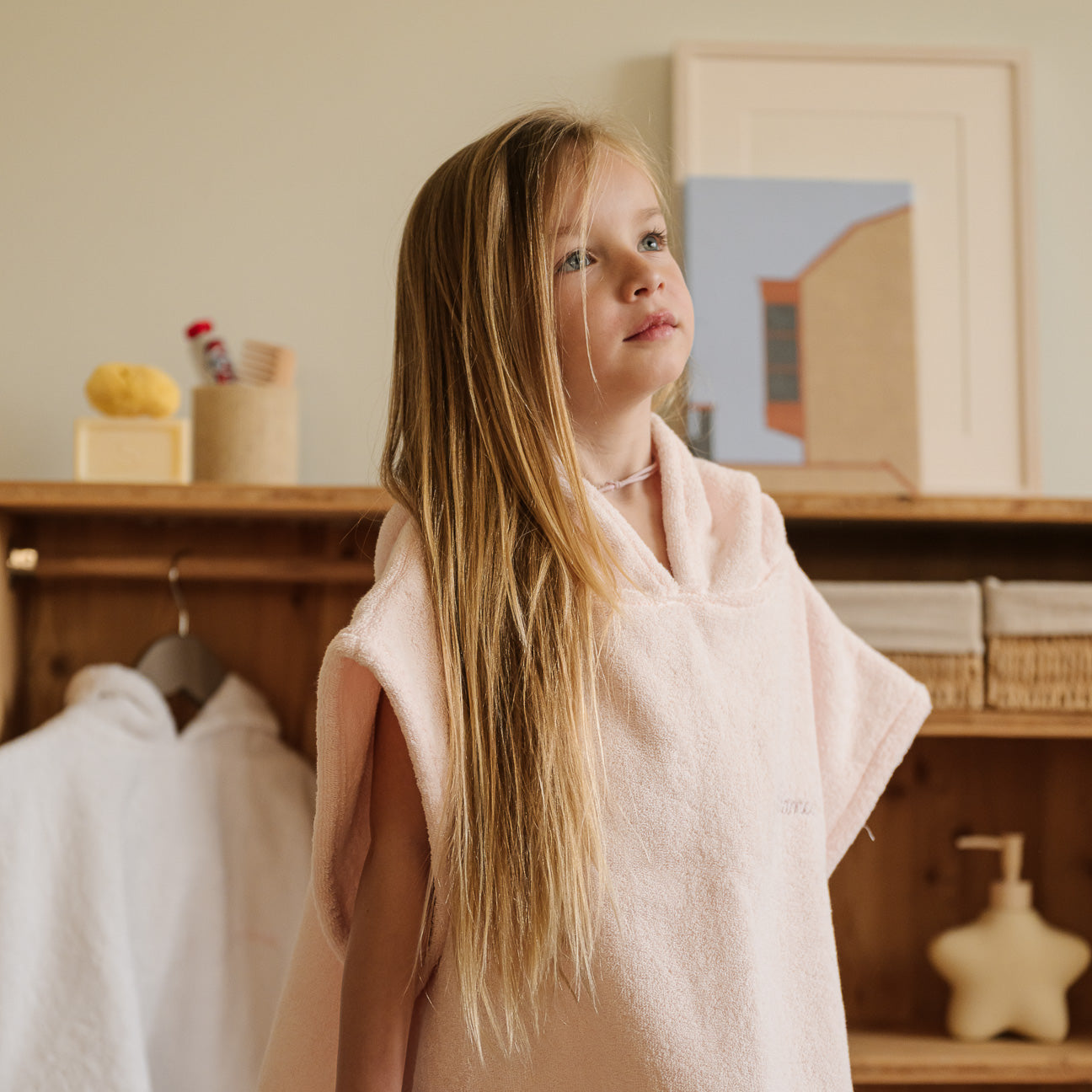 Poncho de bain pour enfant
- Taille unique (2-4 ans)- Rose Cerizier- Coton classique - Dalfilo