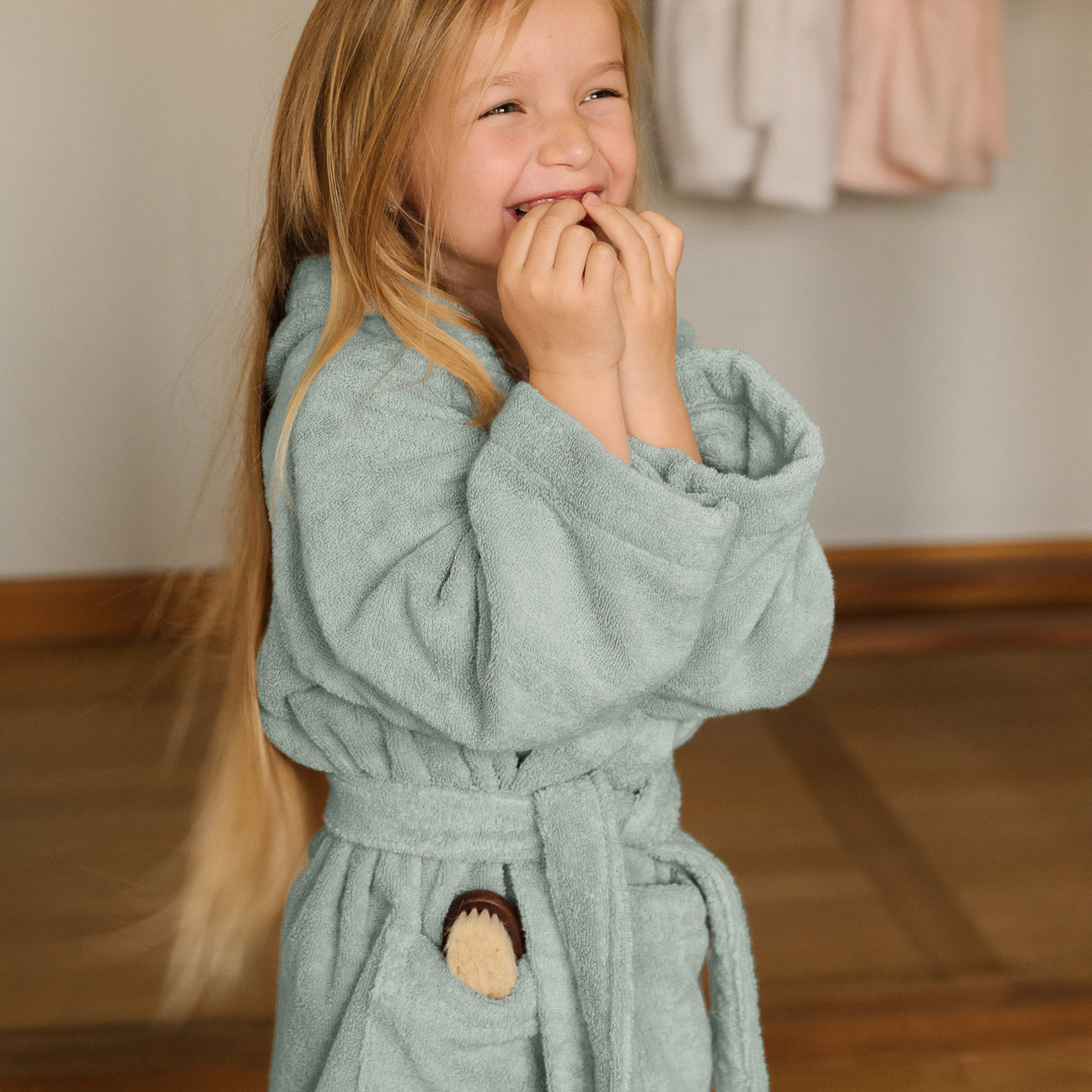 Peignoir enfant à capuche
- 4-6 ans- Sauge- Coton - Dalfilo