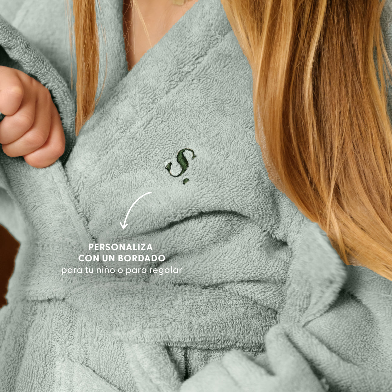 Peignoir enfant à capuche
- 4-6 ans- Sauge- Coton - Dalfilo