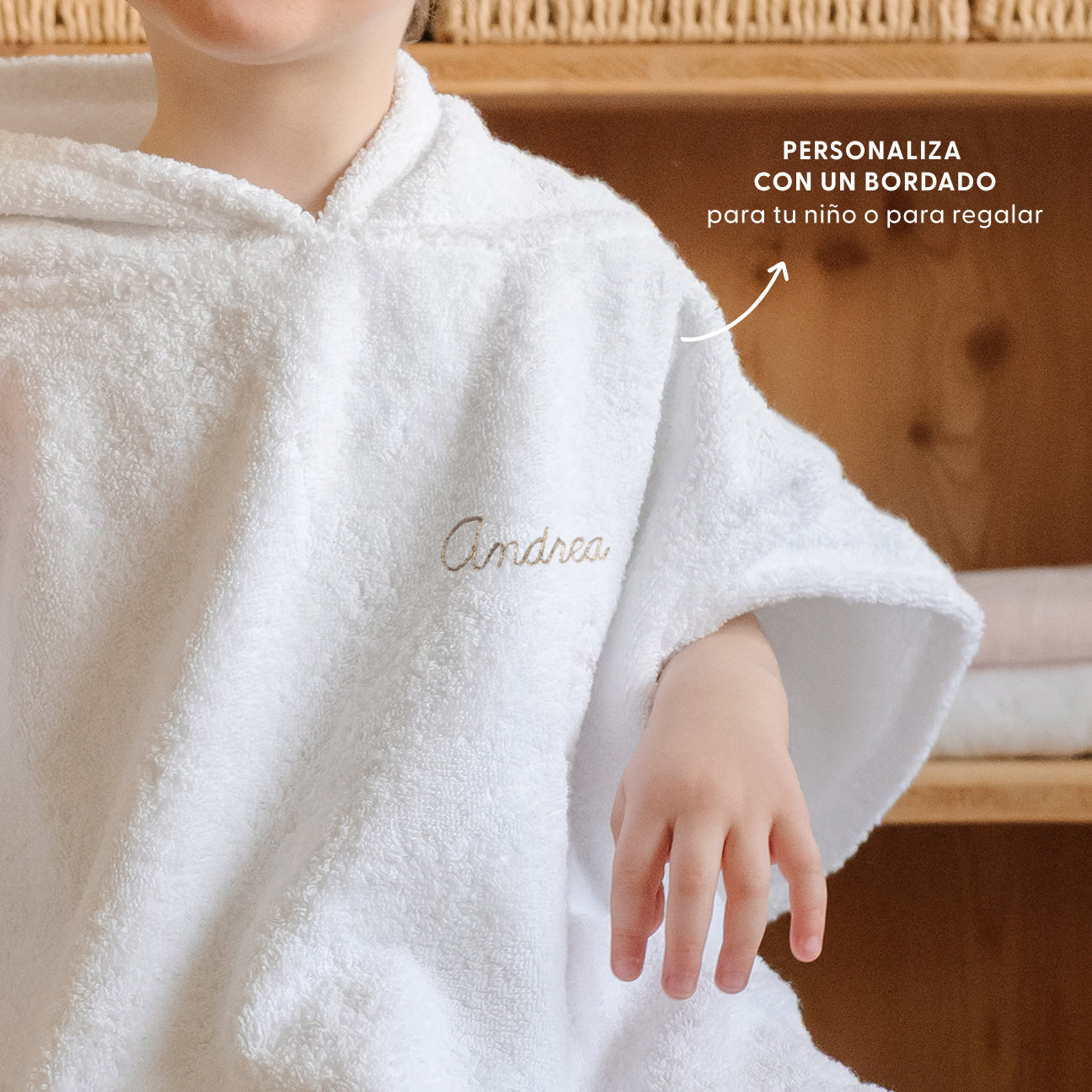 Poncho de bain pour enfant
- Taille unique (2-4 ans)- Blanc- Coton classique - Dalfilo